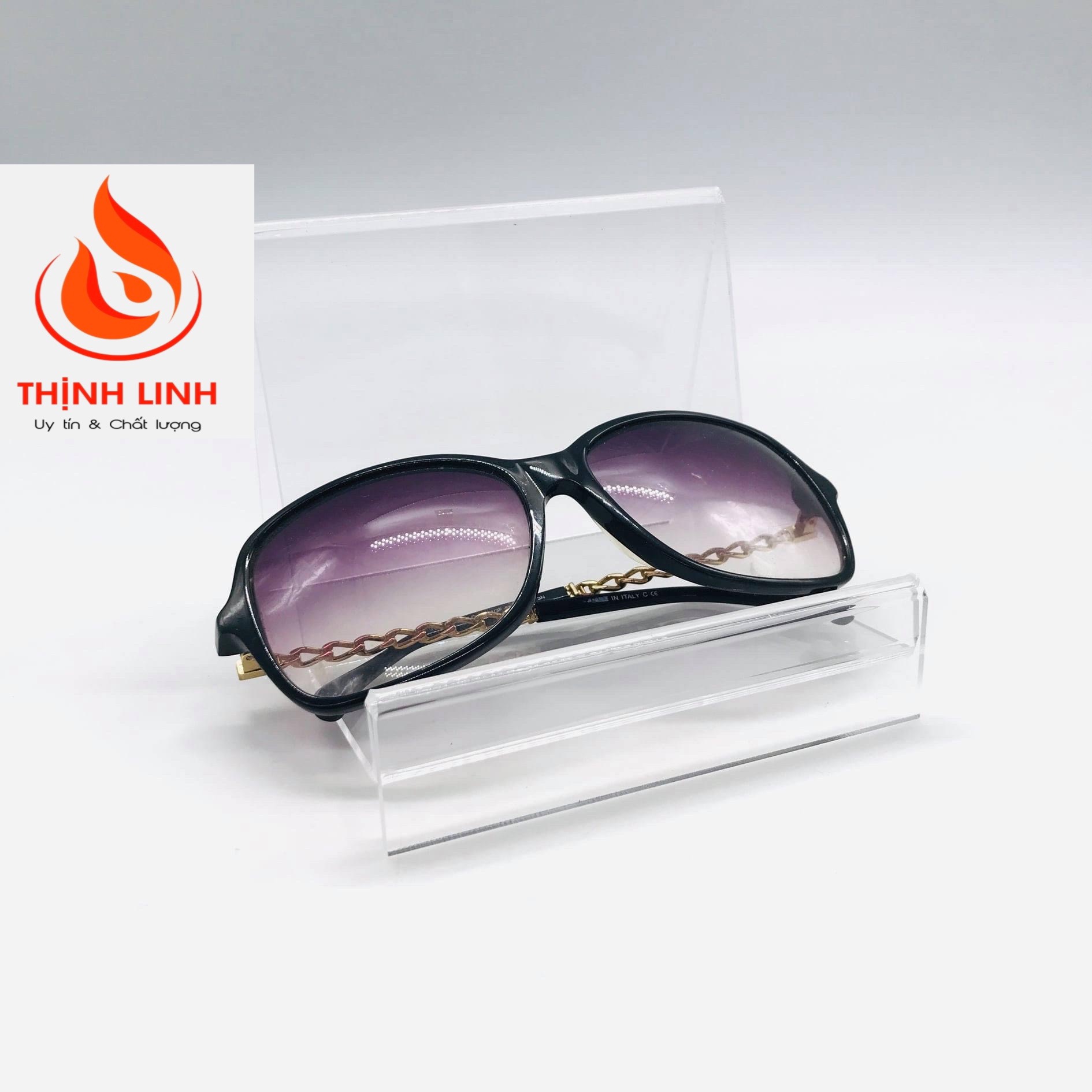 Kệ Mica Trưng Bày Mắt Kinh