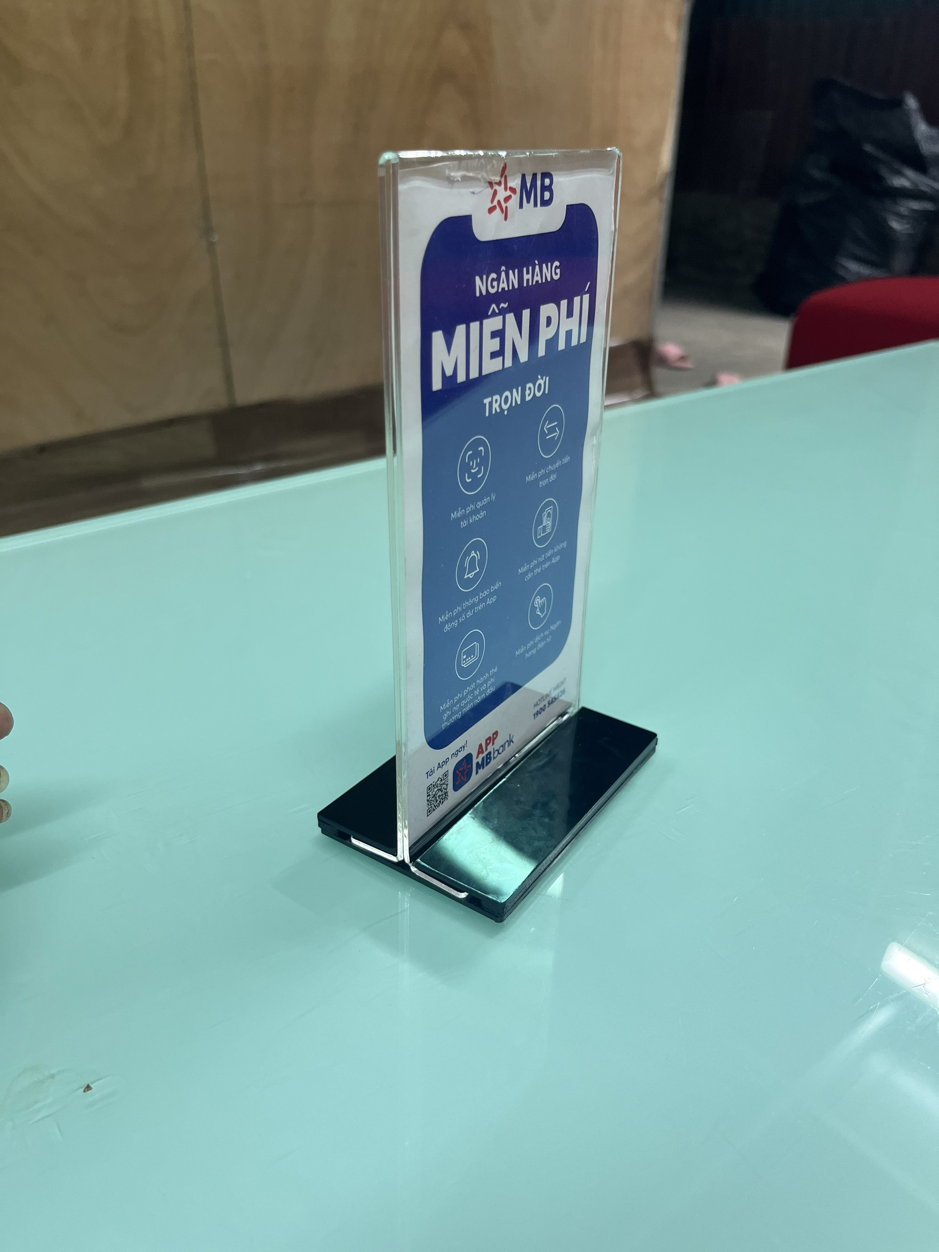 Menu mica chữ T Kích Thước 10x20cm